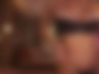 Live cam show with Annie Connors - Shaved Pussy on crypto-cams