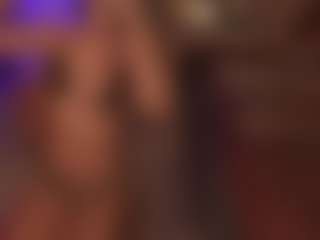 Live cam show with Annie Connors - Lovense on 1on1-livenow