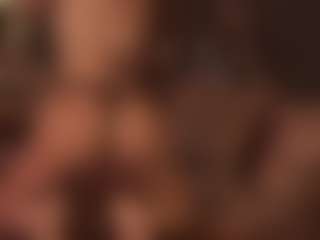 Live cam show with Annie Connors - Fingering on Pornisteam.com