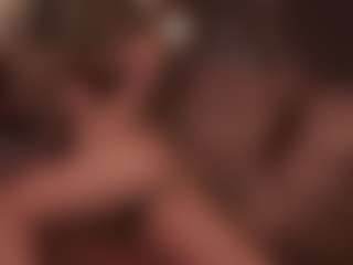 Live cam show with Annie Connors - Sexting on EXY