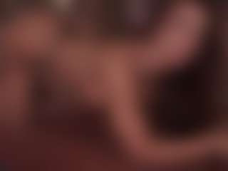 Live cam show with Annie Connors - Brown Hair on luckytryst.com