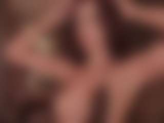 Live cam show with Annie Connors - Dildo on SxyPornLive