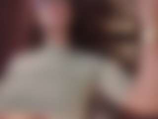Live cam show with Annie Connors - Brown Hair on Camsoda