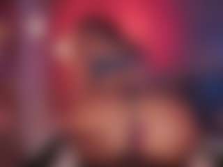 Live cam show with Annie Connors - Short on Camsoda
