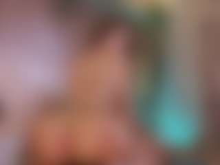 Live cam show with Annie Connors - Anal Latina on madthumbs