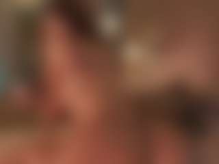 Live cam show with Annie Connors - Natural on Latina Girls