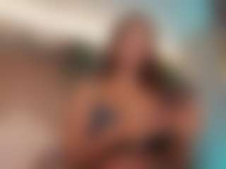 Live cam show with Annie Connors - Gamer Latina on chickslive.net