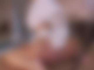 Live cam show with Annie Connors - Mouth on Strip Flash - Live Sex Shows