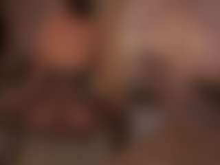 Live cam show with Annie Connors - Mouth on Dare Cams