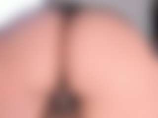 Katie Hill MILF-Webcam-Performerin live