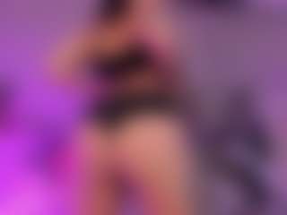 Live cam show with Sarah - Genital Piercings on instabang