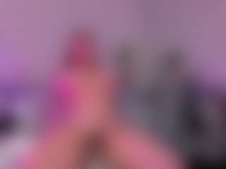 Live cam show with Sarah - Milk on boobsie.com