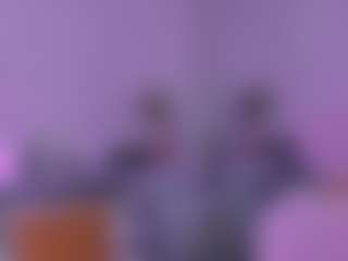 Live cam show with Sarah - Glasses on xDating