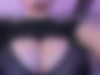 Live cam show with Sarah - Hazel Eyes on Camsoda
