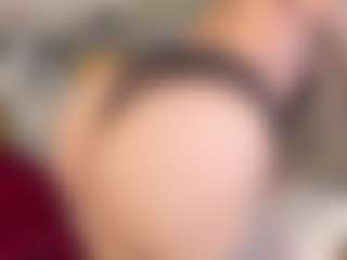 Live cam show with Sarah - Facial Piercings on Gym Cam Girls