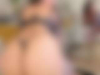 Live cam show with Sarah - Genital Piercings on Camiplay Live