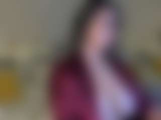 Live cam show with Sarah - Thick on livesuperchat.net