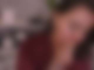 Live cam show with Sarah - Genital Piercings on SmokeAndPoke