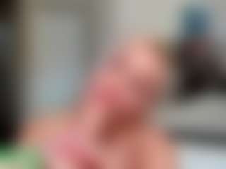 Live cam show with crissplay - Green Eyes on Instabang