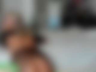 Live cam show with crissplay - Thong on Free Soda