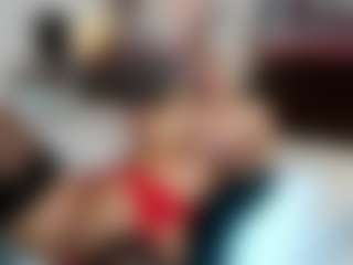 Show de cam en vivo con crissplay - Oil en Camsoda