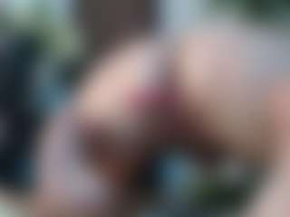 Squirtmania's Live Sex Cam Show