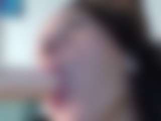 Live cam show with Squirtmania - Squirt on Camsoda