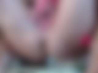 Squirtmania's Live Sex Cam Show