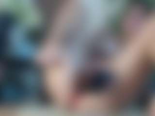 Live cam show with Squirtmania - Latina on Gym Cam Girls
