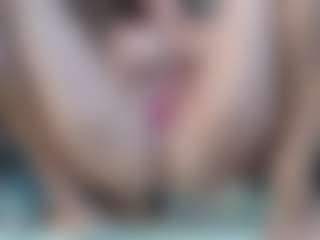Squirtmania's Live Sex Cam Show