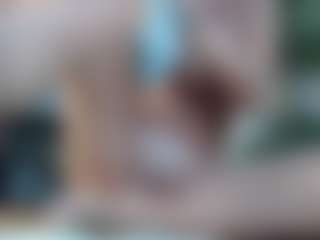 Live cam show with Squirtmania - Outside on CamSextacy