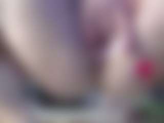 Squirtmania's Live Sex Cam Show