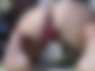 Live cam show with Squirtmania - Bikini on CamClone