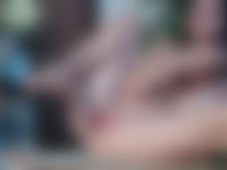 Live cam show with Squirtmania - Bikini on madthumbs