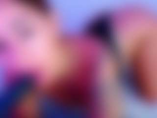 Live cam show with carolinne - Kiirro on SquirtSoMuch
