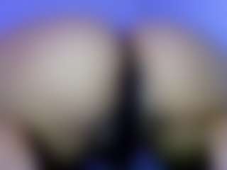 Live cam show with carolinne - Kiirro on boobsie.com