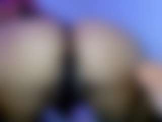 Live cam show with carolinne - Dildo Or Vibrator on xDating