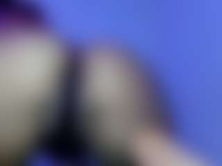Live cam show with carolinne - Facial on milfzrlive.com