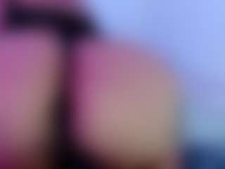 Live cam show with carolinne - Curvy on Adult Interactions
