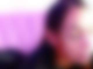 Live cam show with carolinne - Bedroom on Soda Cam