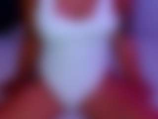 Live cam show with carolinne - Camel Toe on intimatelivegirls.com