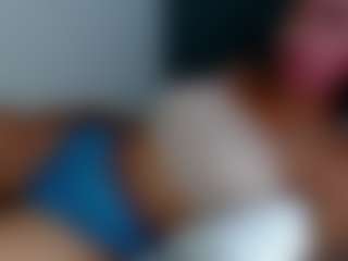 Live cam show with carolinne - Orgasm on CamClone