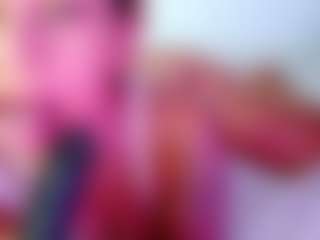 Live cam show with carolinne - Skinny on StripNow