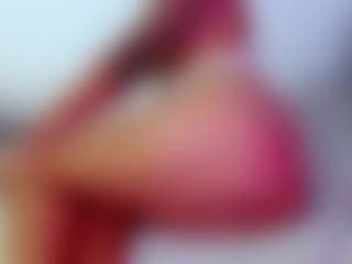 Live cam show with carolinne - Lush Curvy on CamClone