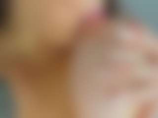 Live cam show with Neytirii - Foot Fetish Brown Hair on Camsoda