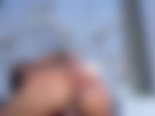 Live cam show with SophyAngeell - Squirt on Latina Girls