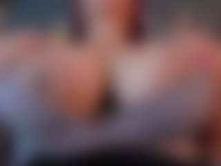 Live cam show with claudia-perez - College on Streamer API