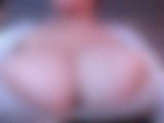 Live cam show with claudia-perez - College on Camsoda