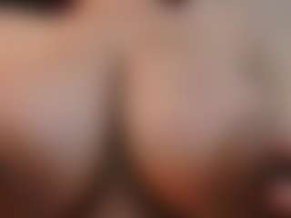 claudia-perez's Live Sex Cam Show