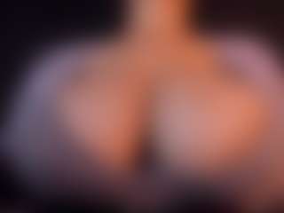 claudia-perez's Live Sex Cam Show